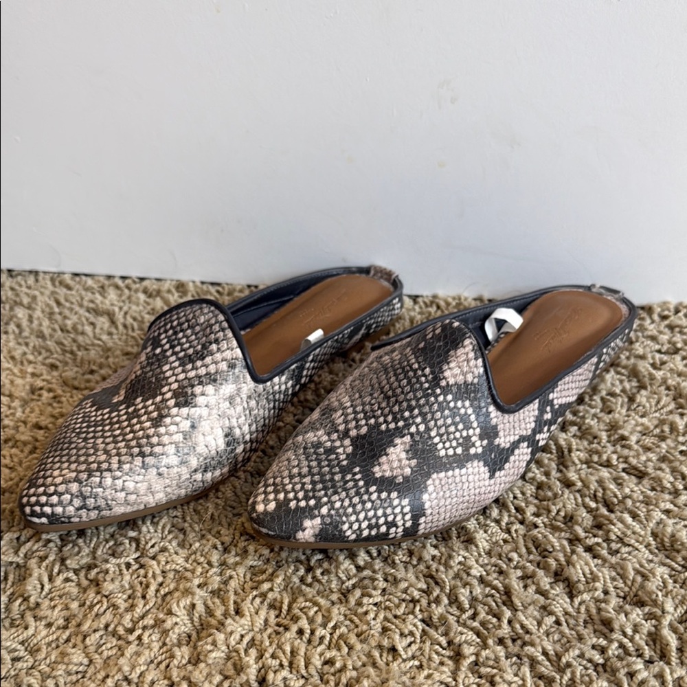 Universal Thread Snakeskin Patterned Mules - image 1